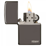 Briquet Tempête Zippo Black Ice Allumé