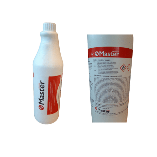 Le Nettoyant Master Clean 1L de Master Products est un liquide de nettoyage.